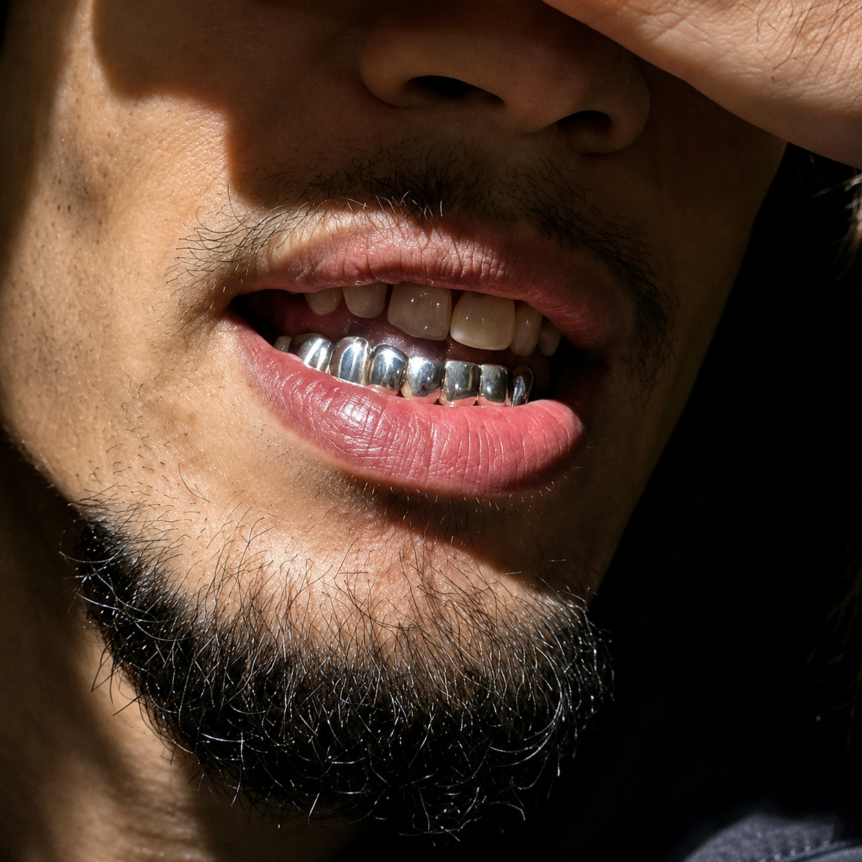 8 Silver Teeth